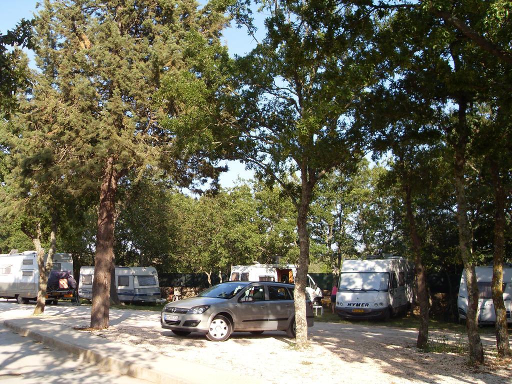 Villaggio Camping Bosco Selva Алберобело Екстериор снимка