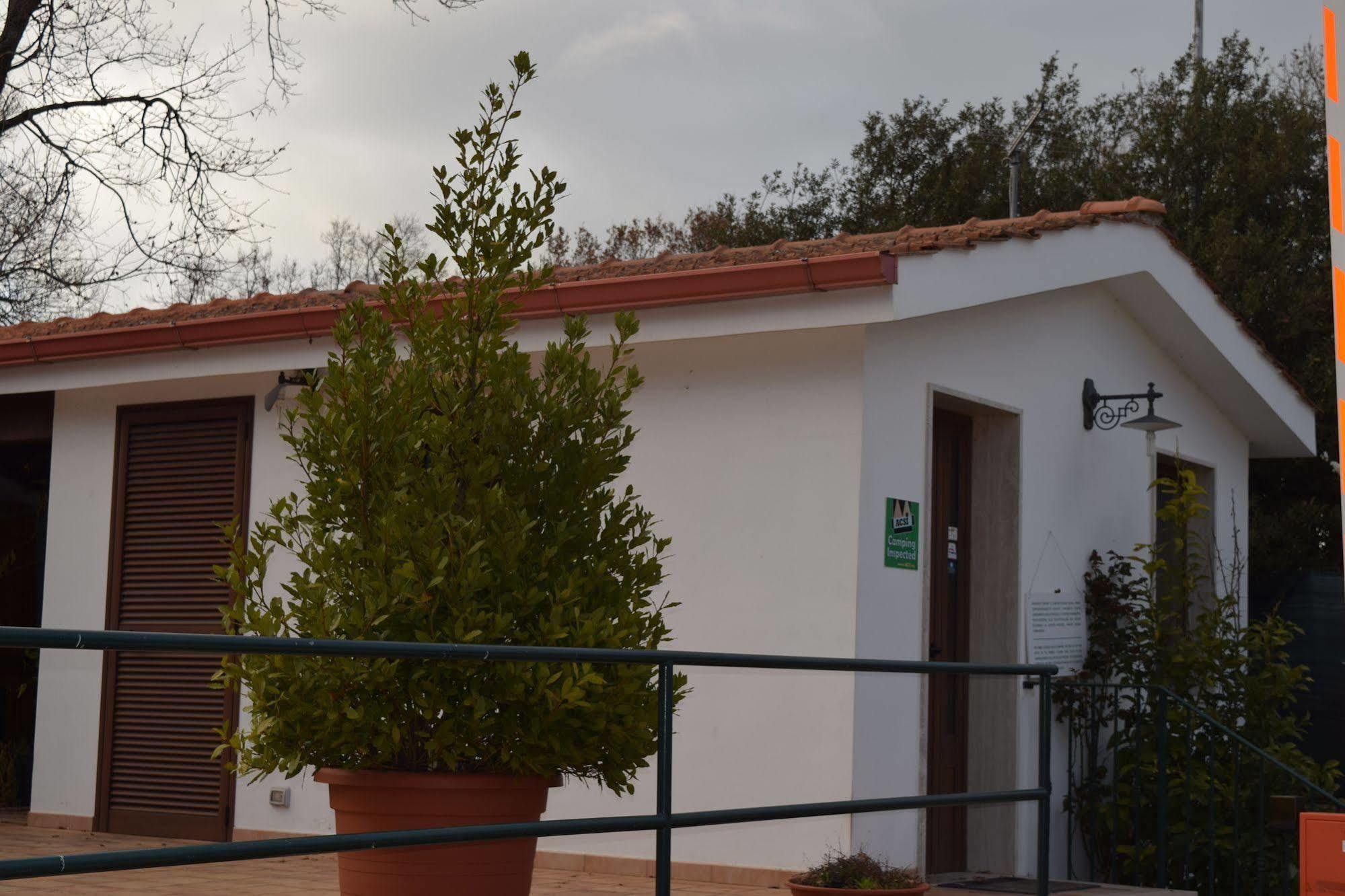 Villaggio Camping Bosco Selva Алберобело Екстериор снимка